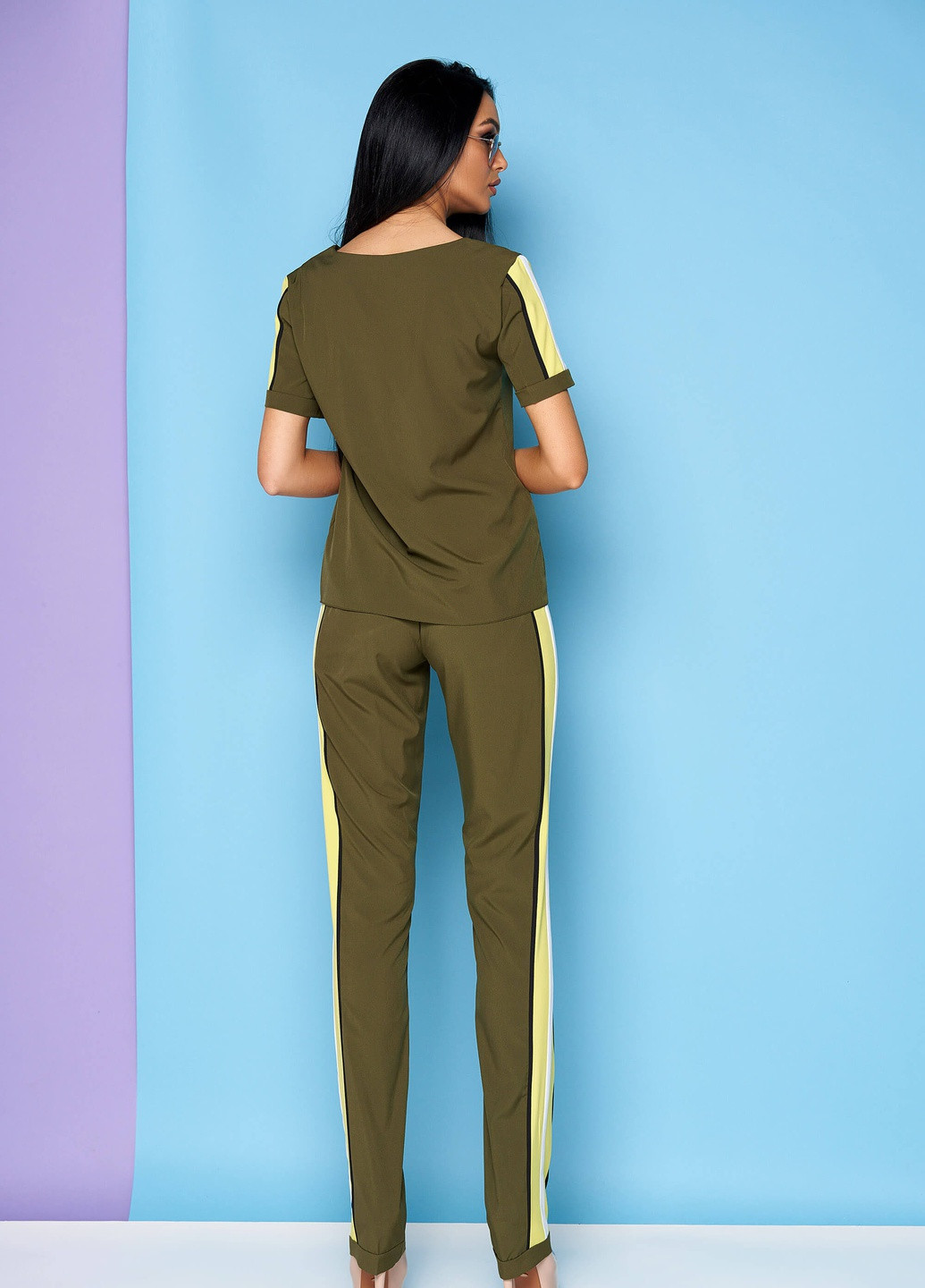Стильний та лаконічний прогулянковий костюм кольору хакі Jadone Fashion (257338418)
