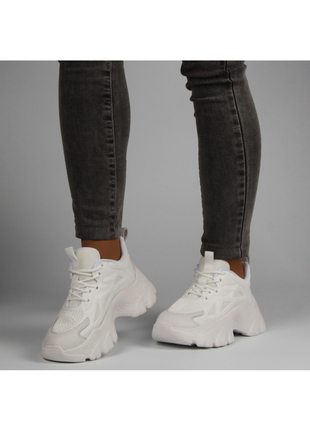 Белые демисезонные женские кроссовки 197994 Buts