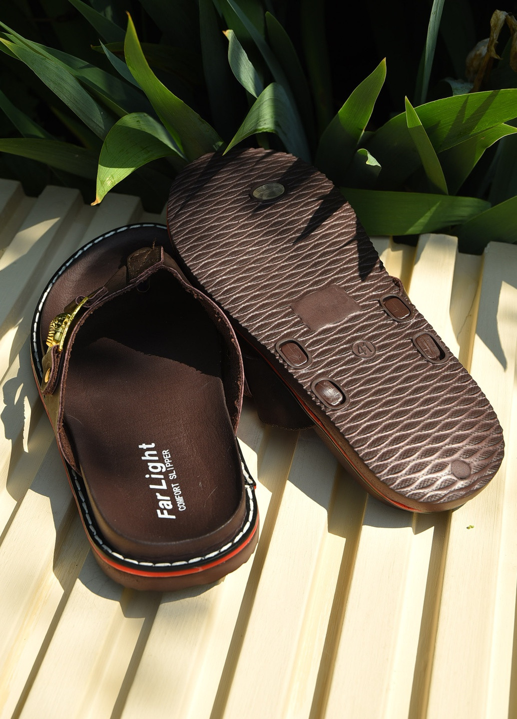 Коричневые пляжные вьетнамки мужские коричневого цвета Let's Shop