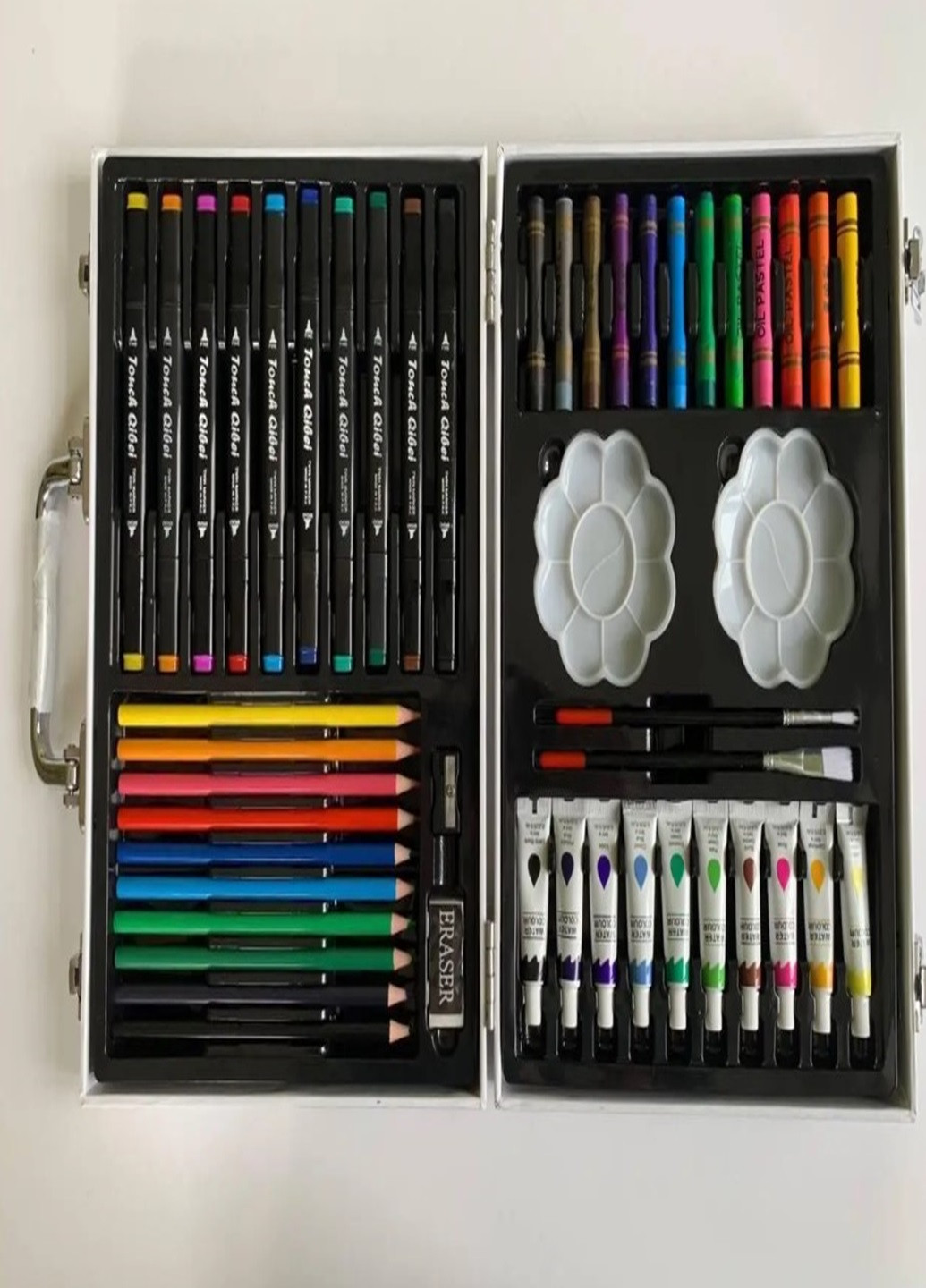 Набор для творчества рисования детский со скетч-маркерами краски фломастеры 50 предметов в чемодане No Brand (268752708)