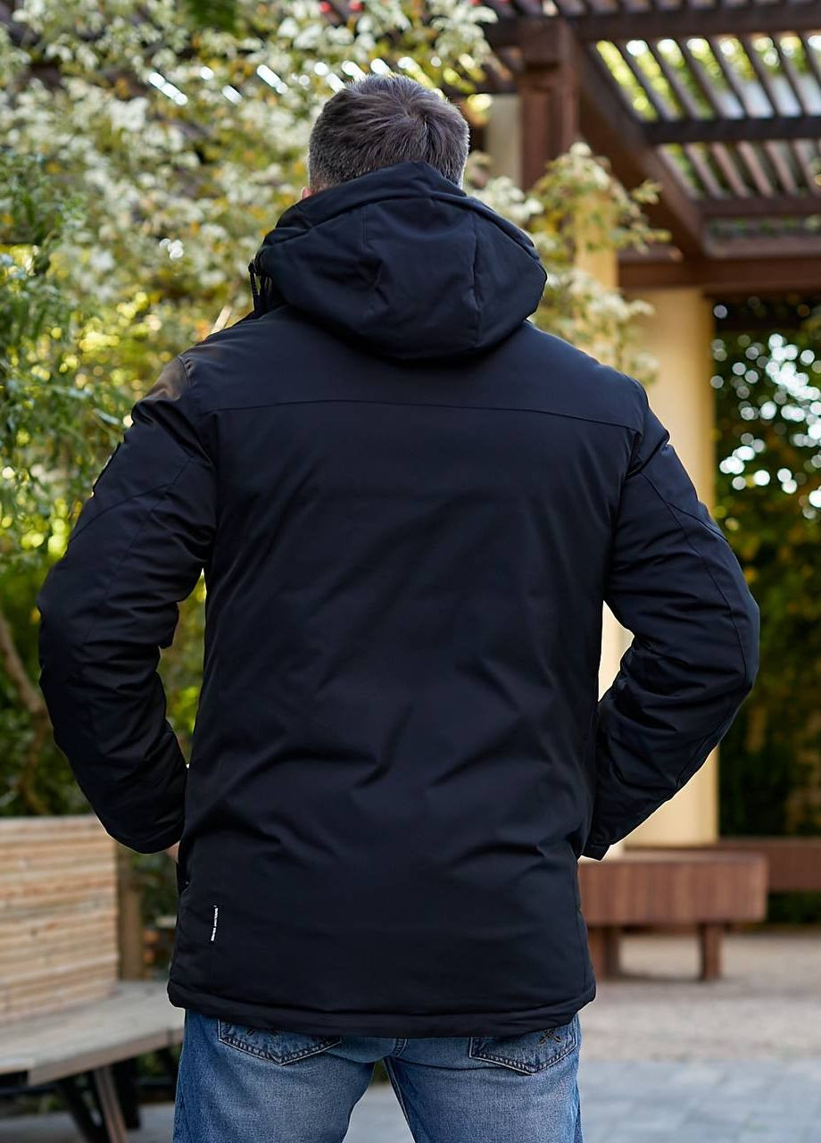 Черная мужская теплая курточка цвет черный р.48 443016 New Trend