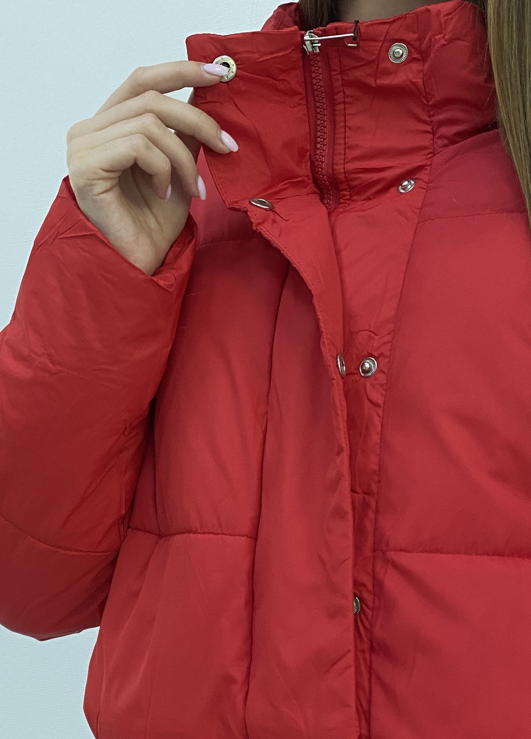 Червона демісезонна куртка жіноча червона Let's Shop