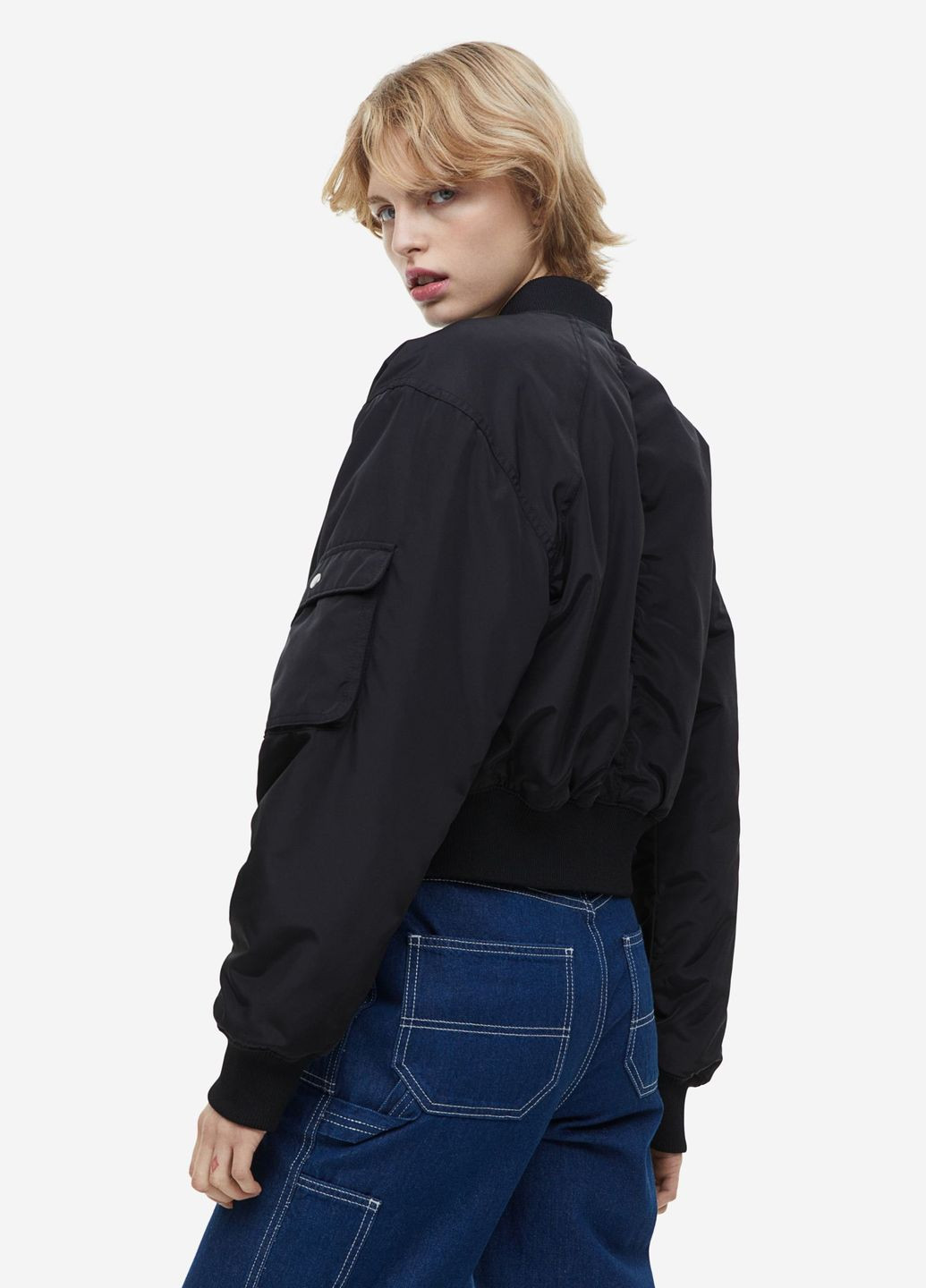 Черная демисезонная утепленная пилотная куртка H&M