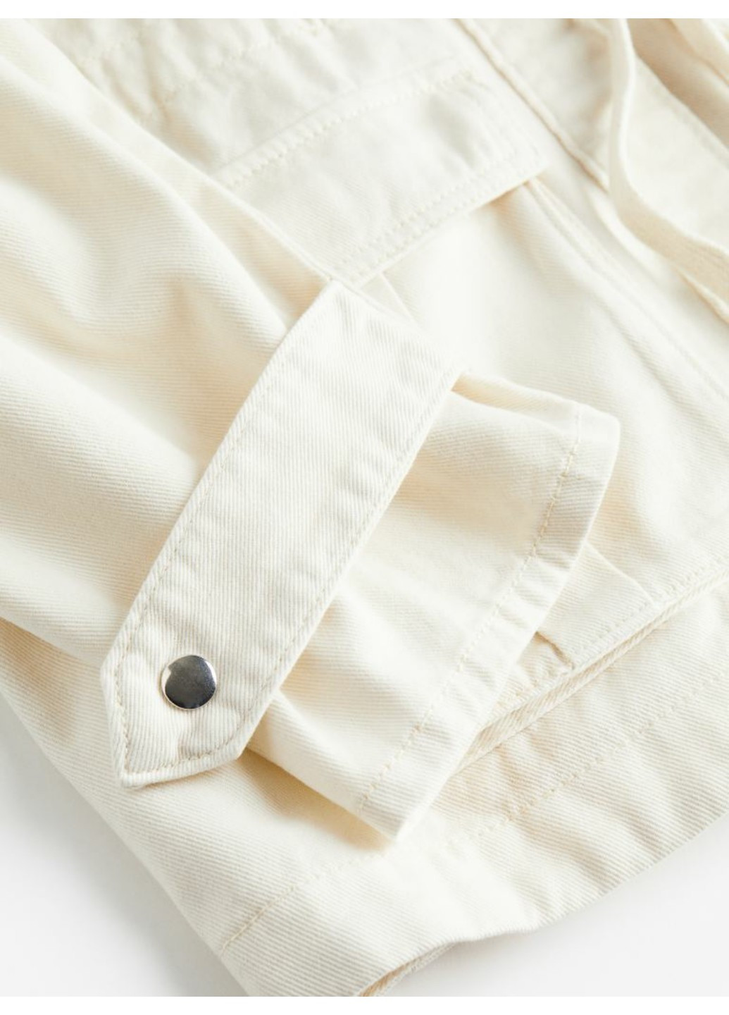 Біла демісезонна жіноча куртка джинсова з поясом (55622) 34 біла H&M