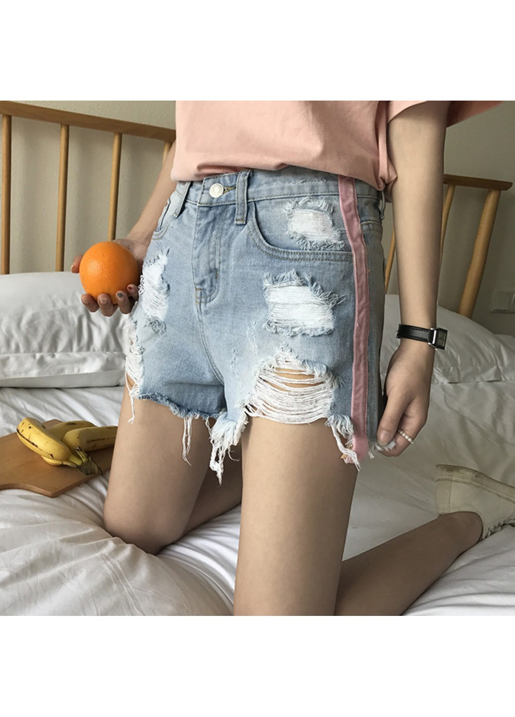 Жіночі джинсові шорти з рожевими лампасами блакитні No Brand (277965278)