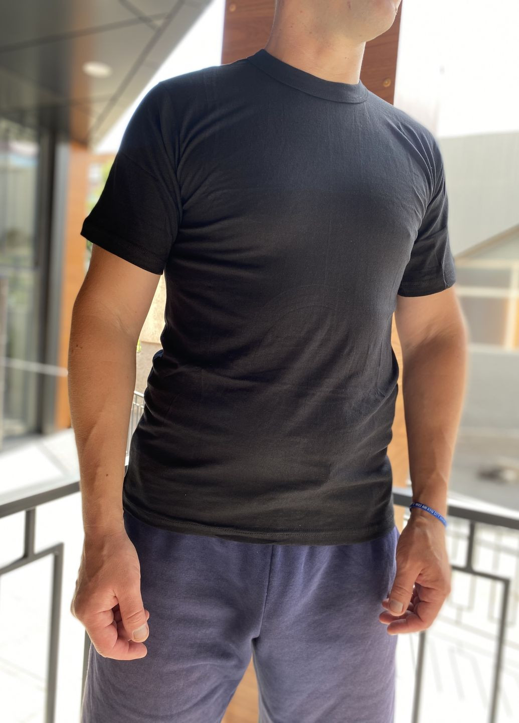 Черная мужская футболка с коротким рукавом Cihan