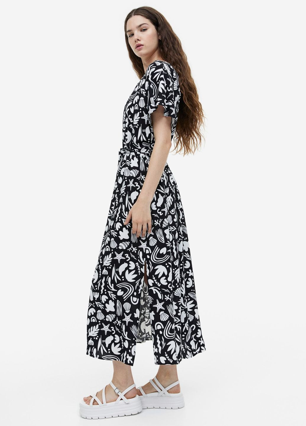 Чорно-білий повсякденний сукня з куліскою H&M з абстрактним візерунком