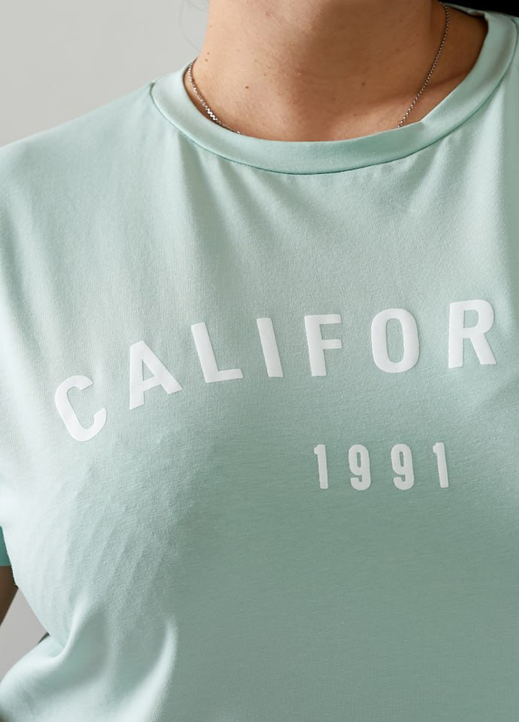 Мятная женская футболка california цвет мятный р.42/46 432427 New Trend