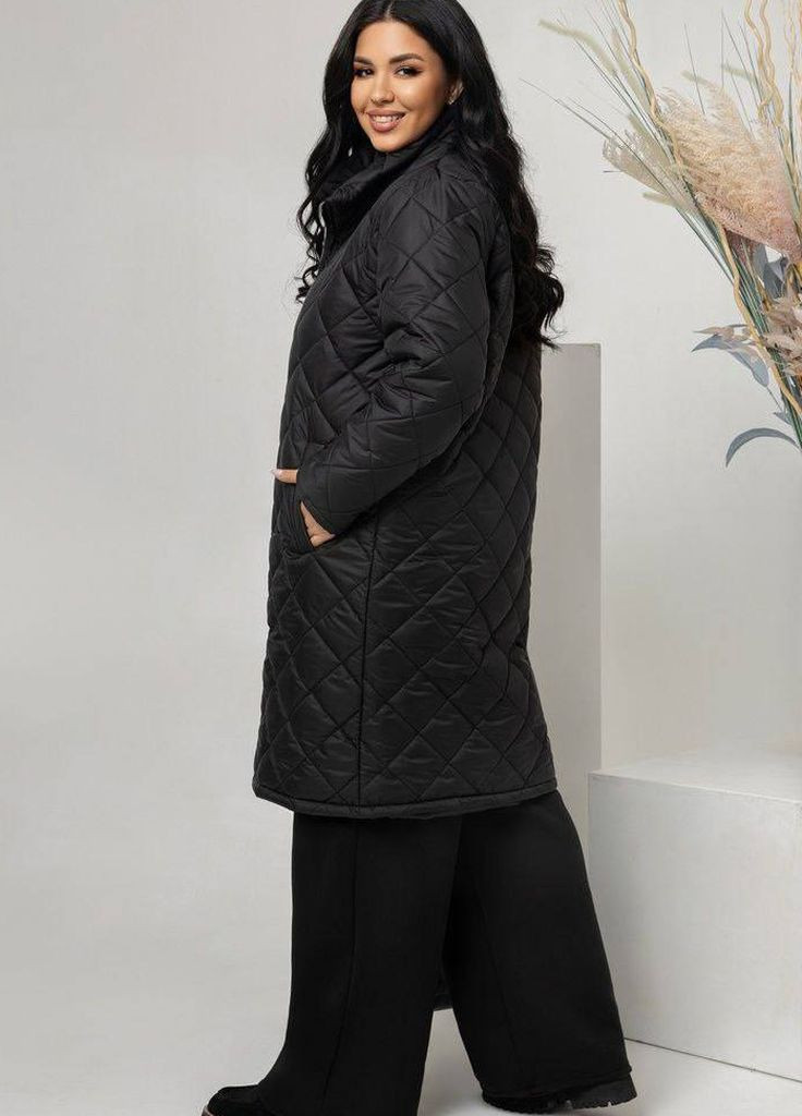 Чорна зимня куртка жіноча чорного кольору батал Let's Shop
