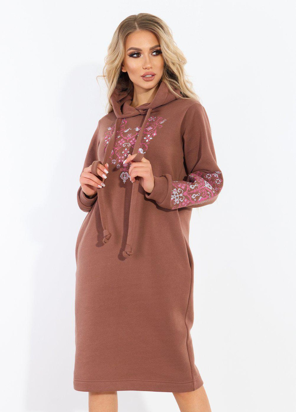 Коричневое сукнi норма тепле плаття з флісом і вишивкою (50973)110406-821 Lemanta