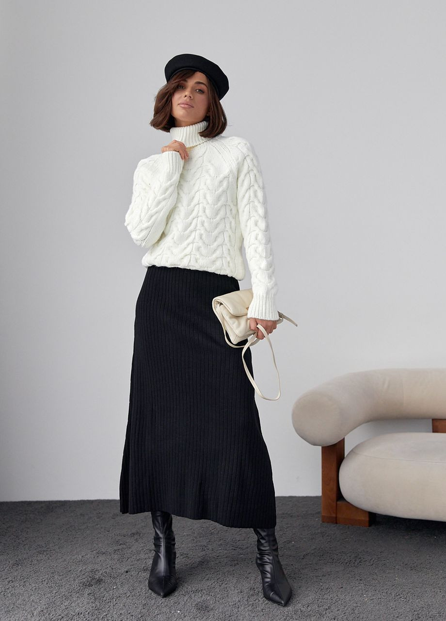 Молочный зимний женский свитер из крупной вязки в косичку - молочный Lurex