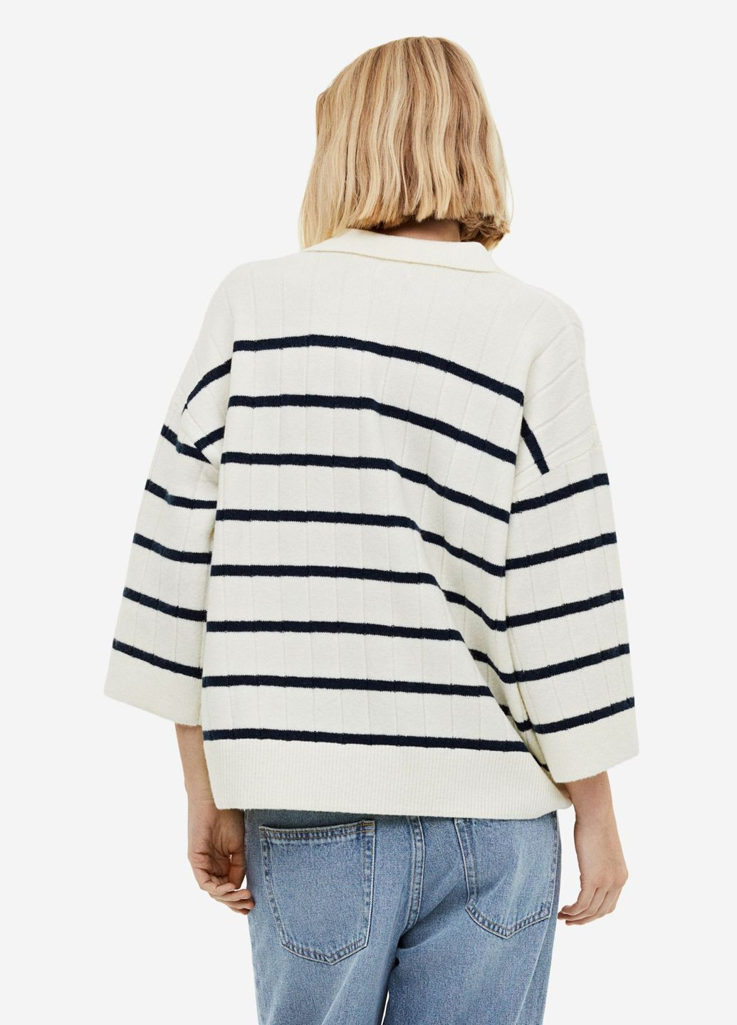 Белый демисезонный свитер в рубчик с воротником H&M