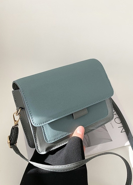 Женская классическая сумочка через плечо кросс-боди на ремешке бархатная велюровая замшевая голубая No Brand (259294532)
