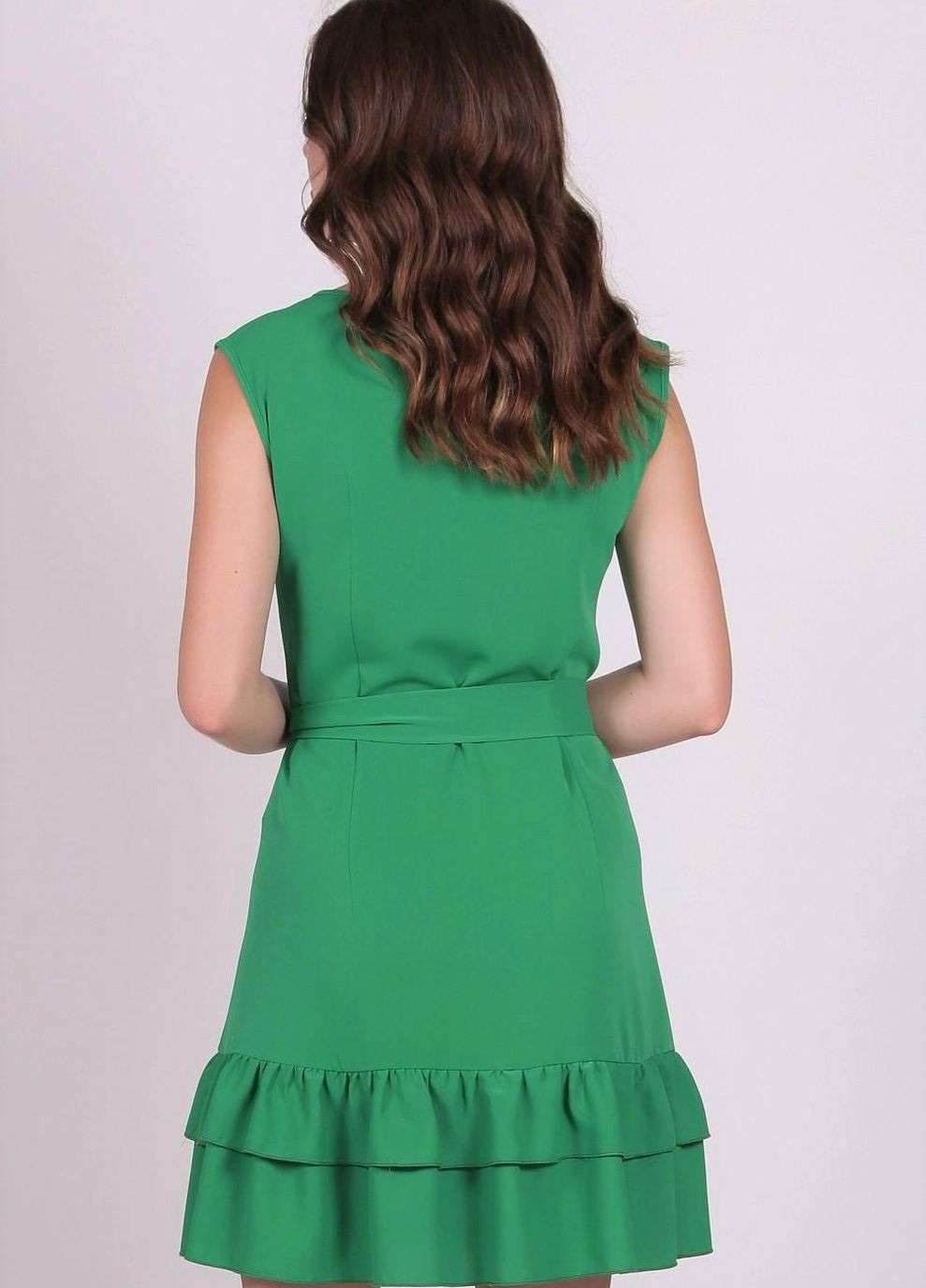 Изумрудное кэжуал платье женское 439 однотонный софт зеленое Актуаль