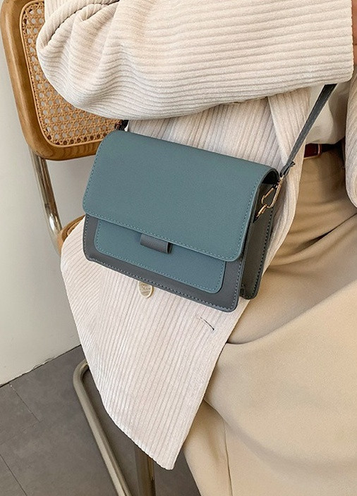 Женская классическая сумочка через плечо кросс-боди на ремешке бархатная велюровая замшевая голубая No Brand (259294532)