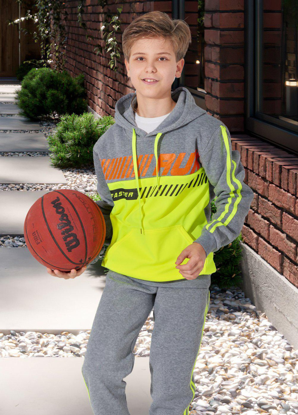 Сірий костюми спортивний костюм на хлопчика (run)19041-685 Lemanta