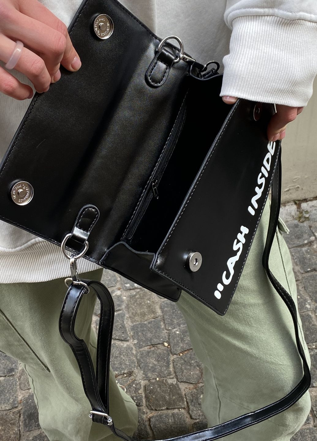 Жіноча сумка крос-боді CASH INSIDE чорна No Brand (271837044)