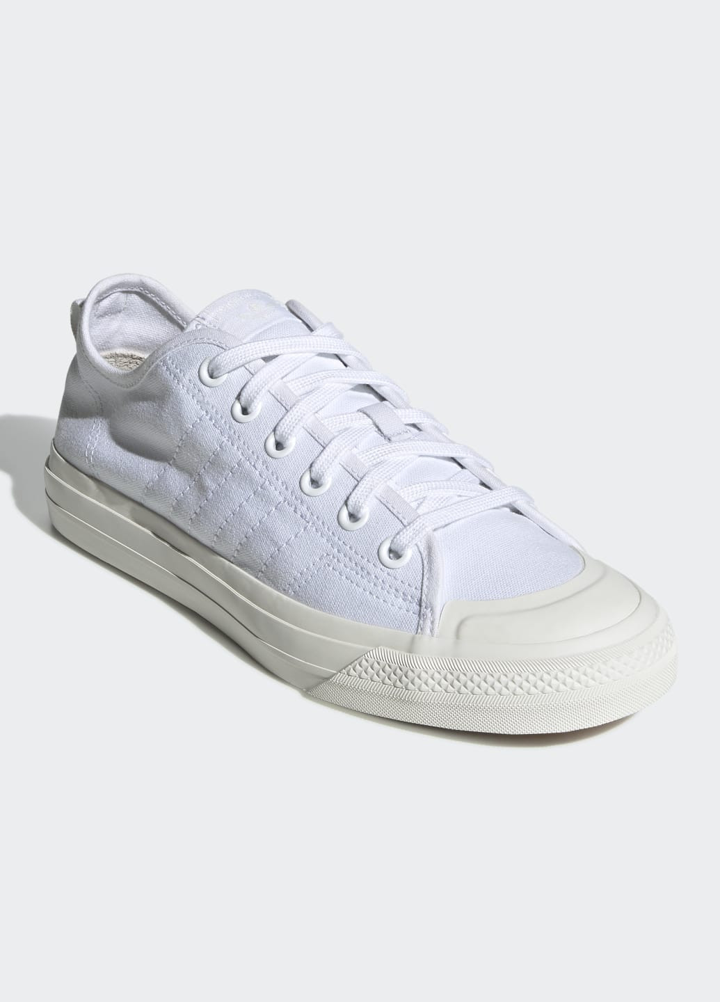 Белые всесезонные кеды nizza rf adidas