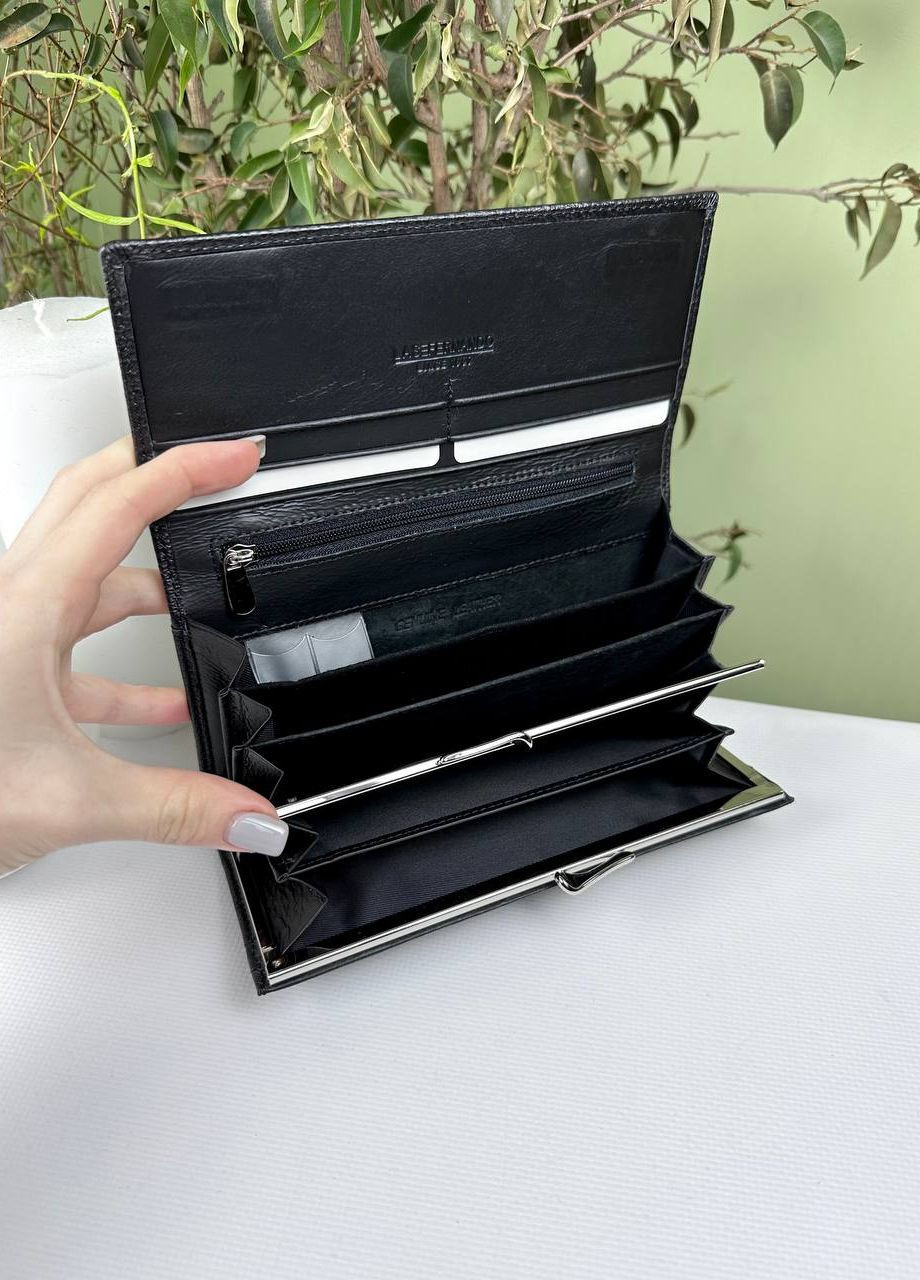 Жіочий шкіряний гаманець на магнітах з монетницею на застібці Fernando (276973641)