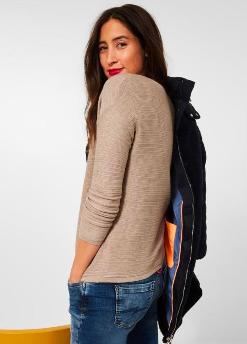 Бежевий демісезонний жіночий светр джерсі з довгим рукавом Street One