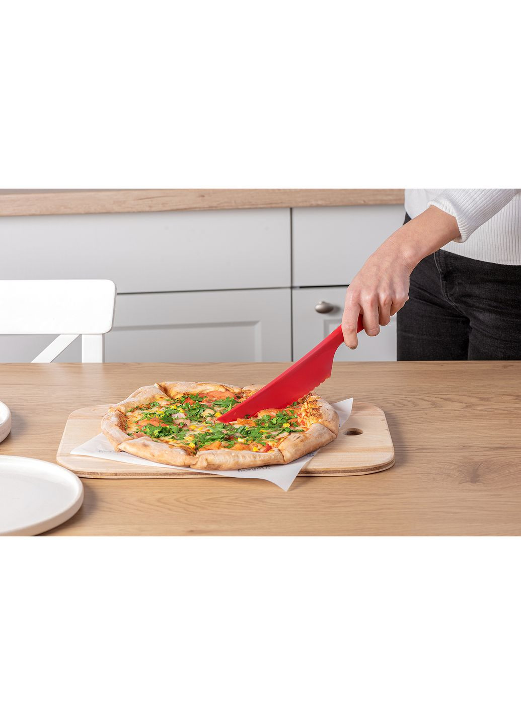 Пластиковий кухонний ніж для силіконового килимка крему, торта, тіста овочів та фруктів 30.5 см Kitchette (260132471)