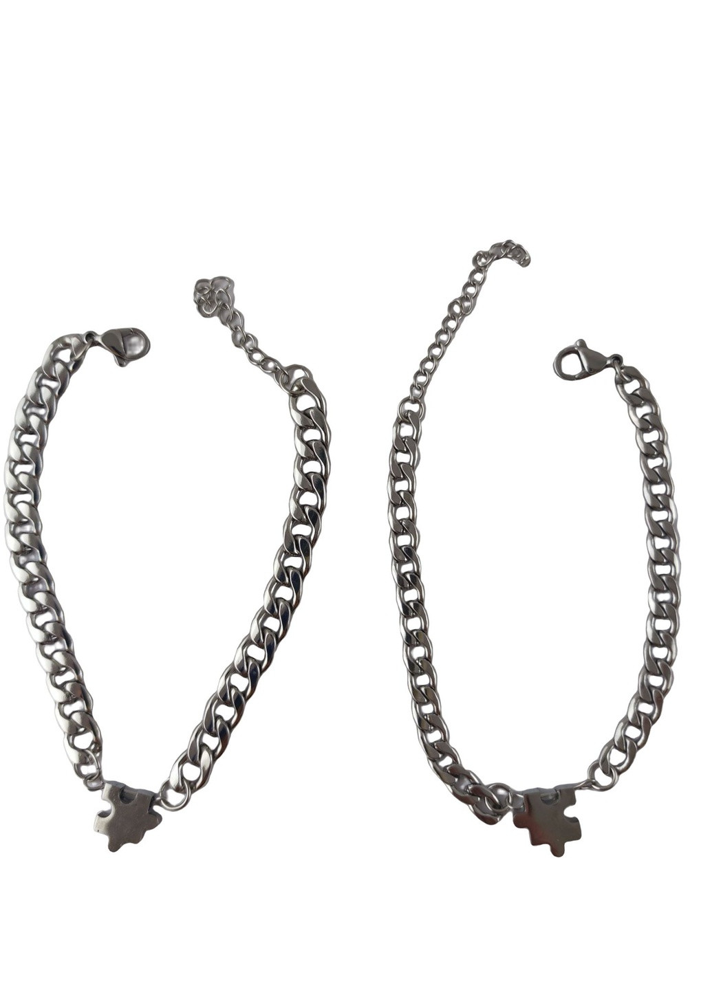 Парные браслеты с кулонами "Пазлы" серебристый металл (138947-1) No Brand (259036559)