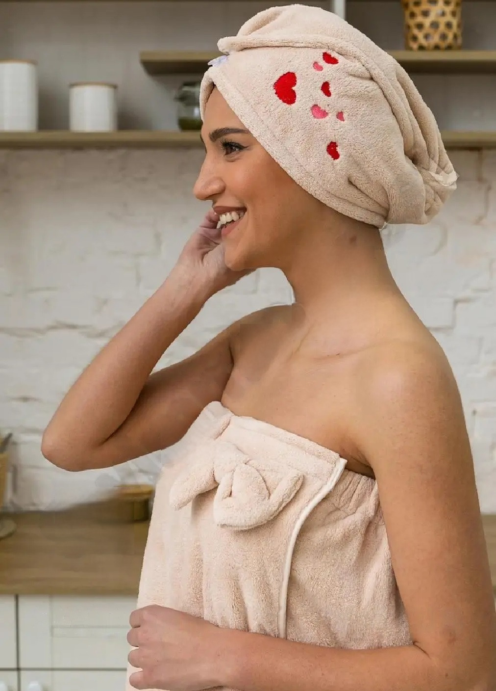 Unbranded женский набор 2 в 1 для бани сауны полотенце халат на резинке чалма тюрбан на голову микрофибра (474282-prob) сердечки кремовый сердечки бежевый производство -