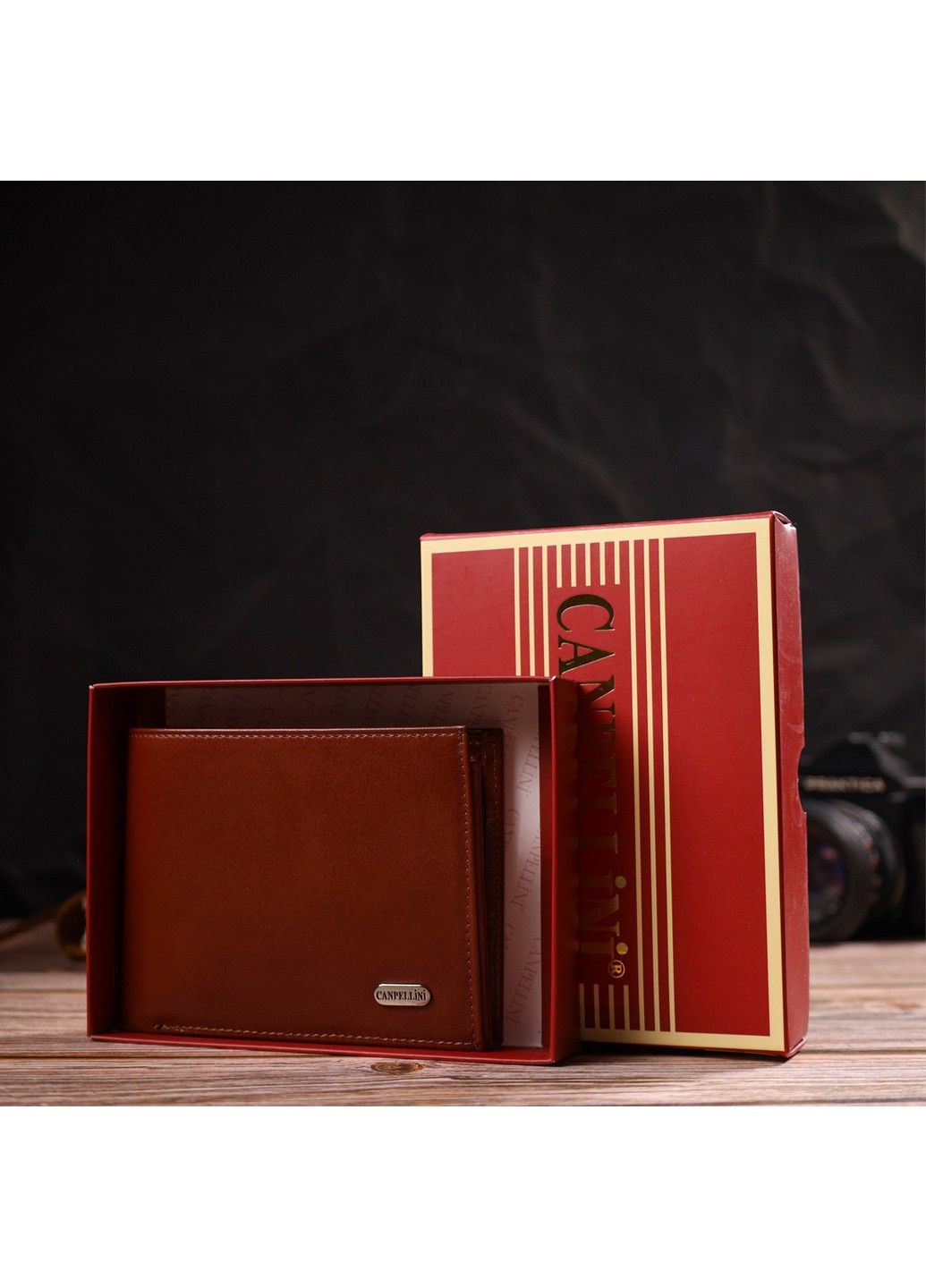 Надійний горизонтальний чоловічий гаманець середнього розміру з натуральної гладкої шкіри 21862 Коричневий Canpellini (259830024)