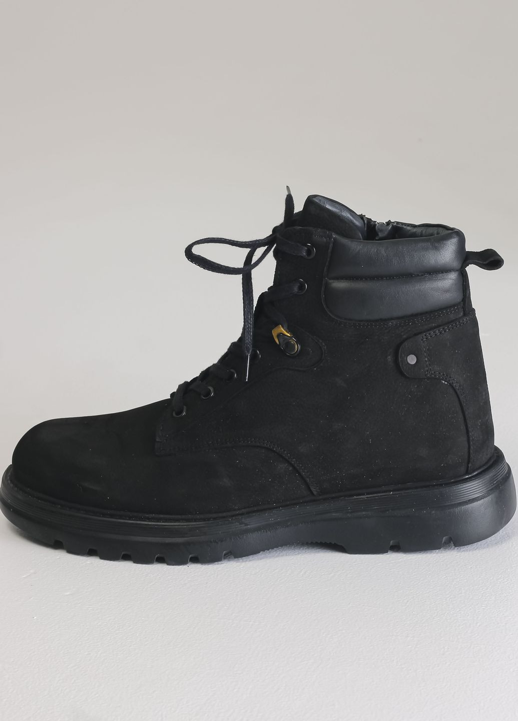 Черные осенние ботинки осенние черные нубук Pandew