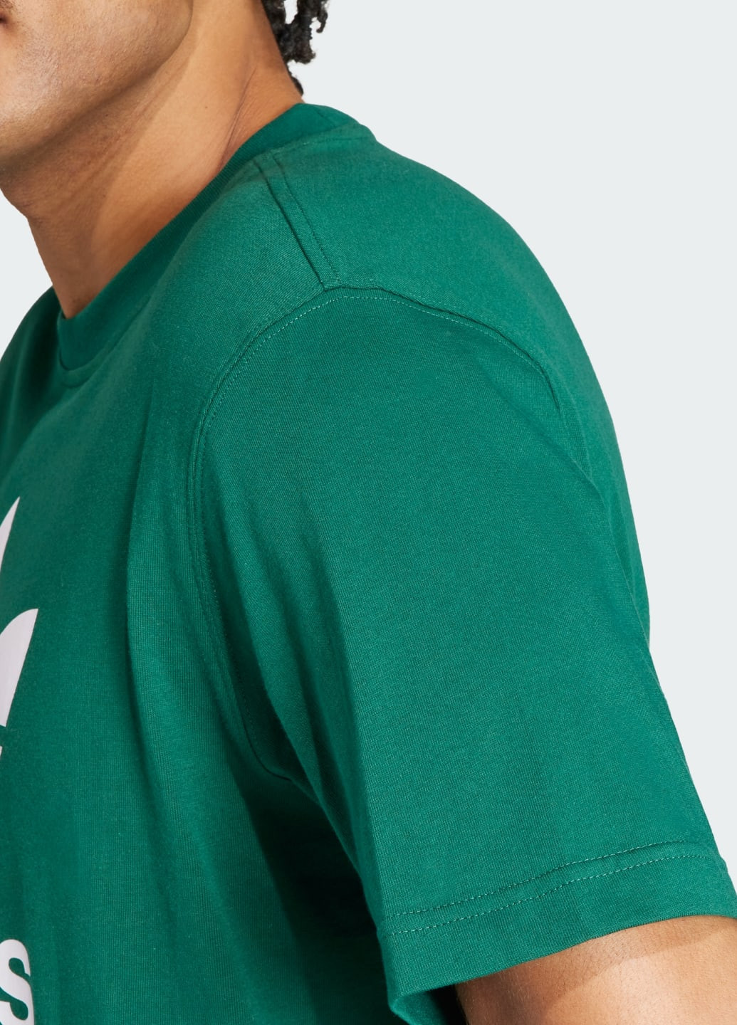 Зеленая футболка adicolor trefoil adidas