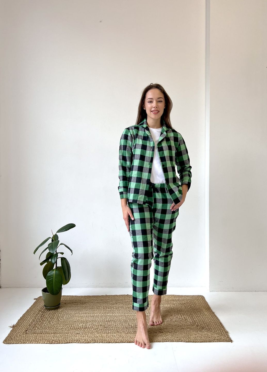 Зелена зимня домашня жіноча піжама 3-ка у клітинку зелено/чорна кофта + футболка + брюки Cosy