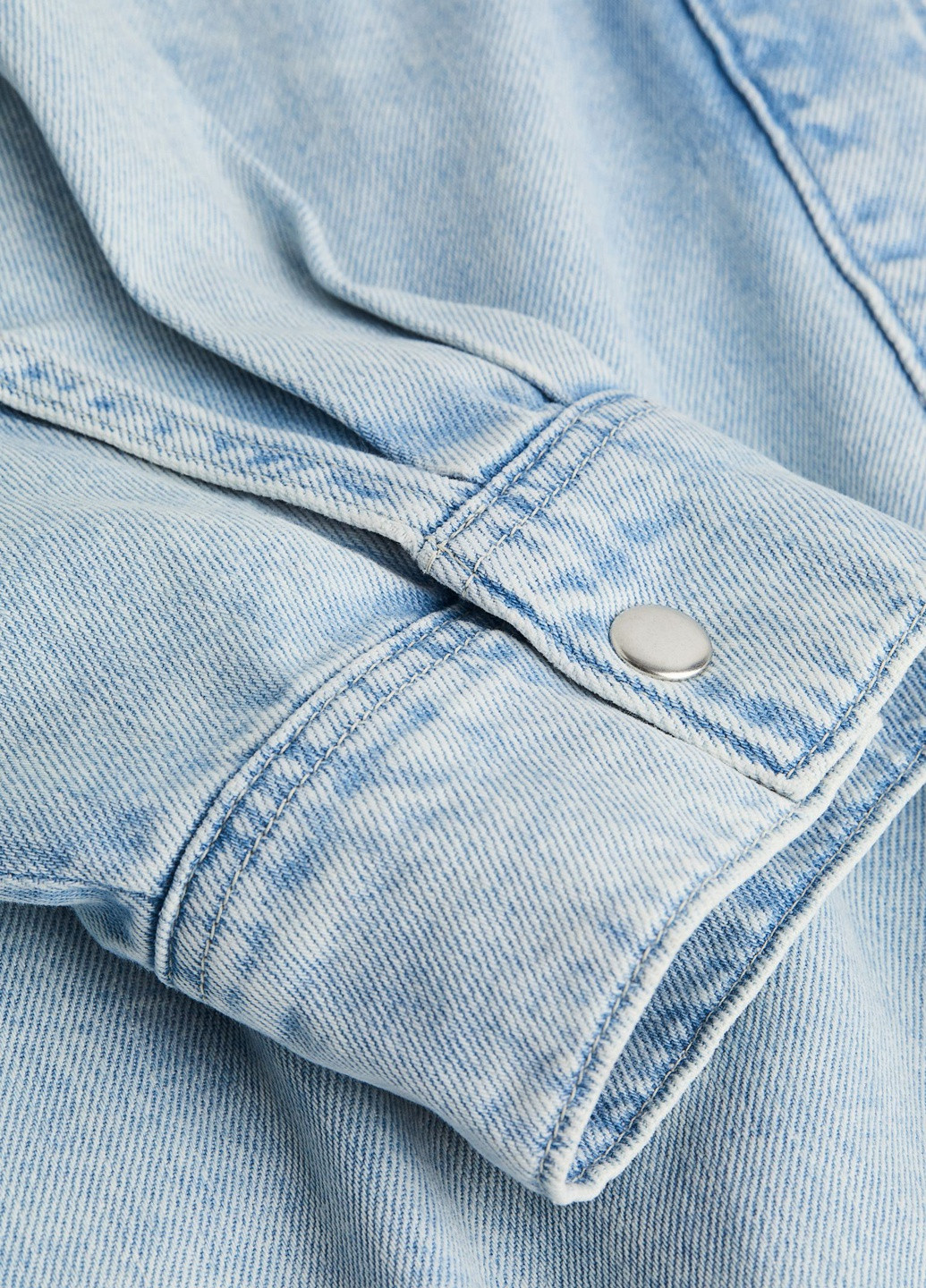 Джинсовая куртка-рубашка полномерная H&M (257321343)
