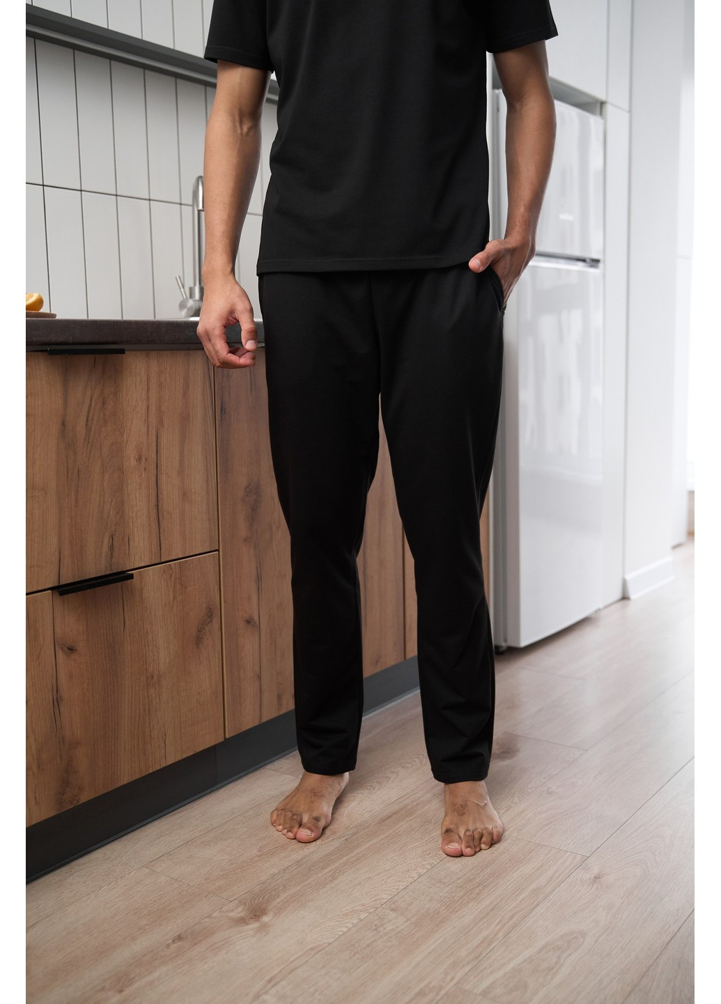 Піжама чоловіча COTTON BASIC футболка + штани прямі чорна Handy Wear (278076153)
