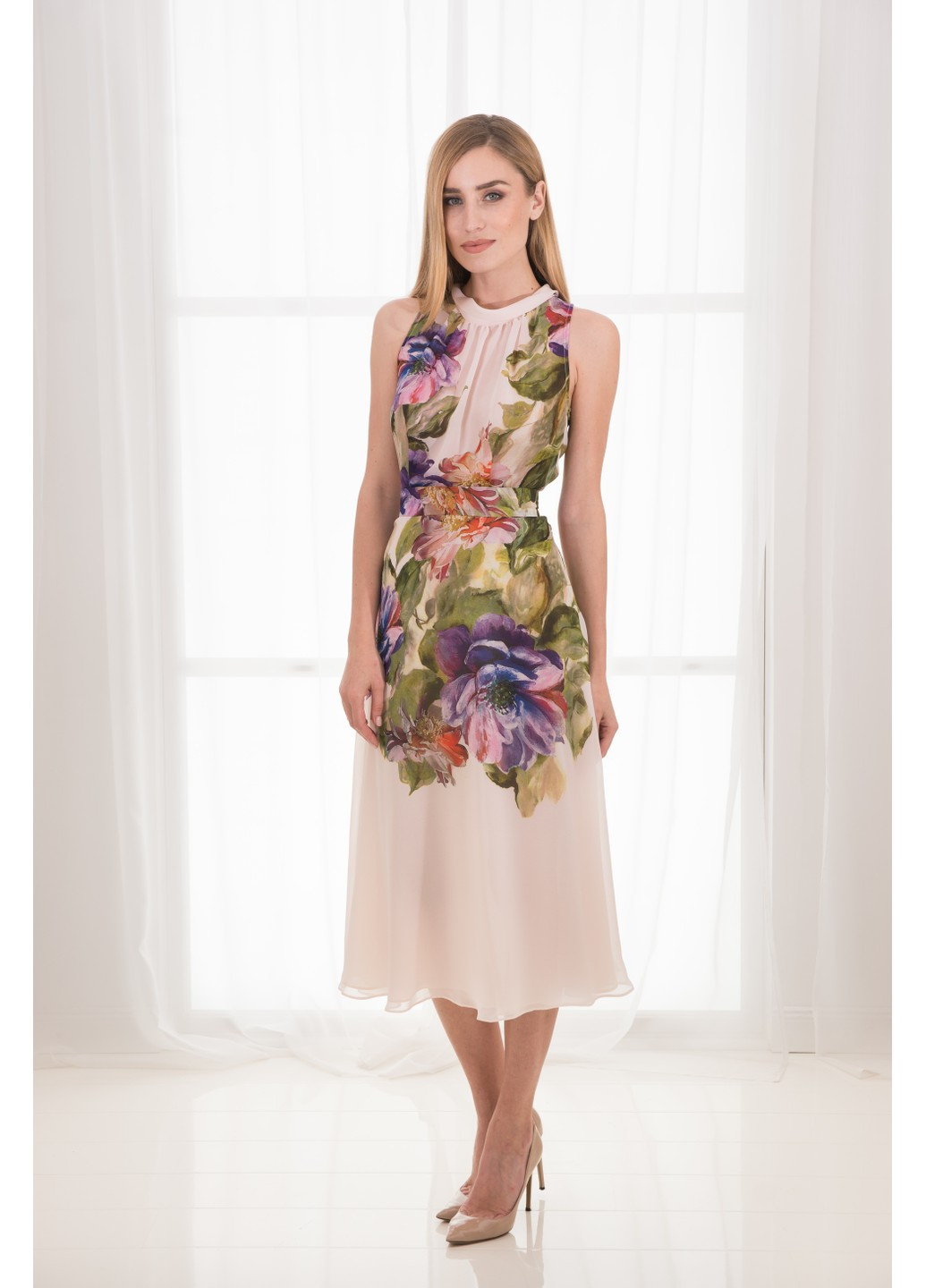 Пудрова коктейльна літня, шовкова сукня стефані від BYURSE з квітковим принтом