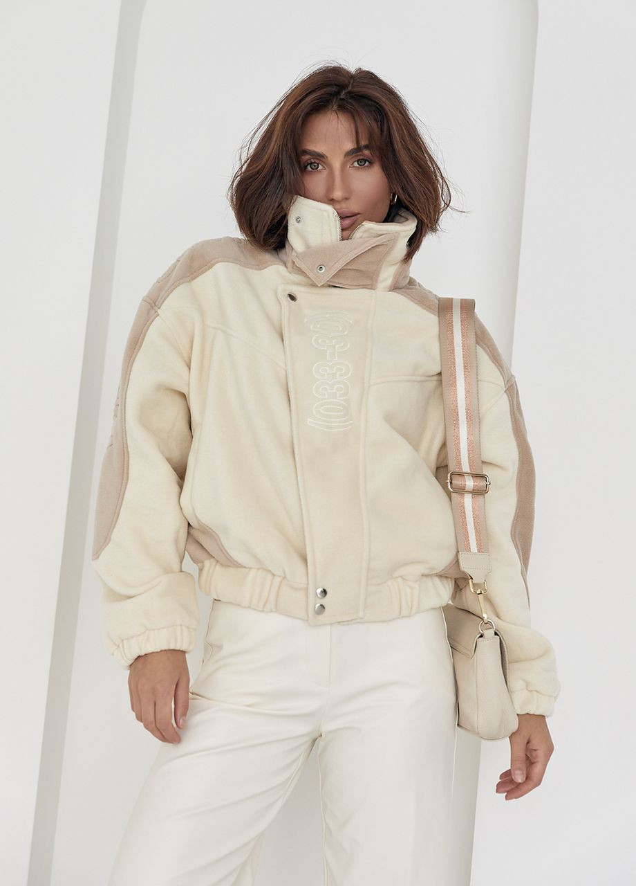 Бежевая демисезонная короткая женская куртка из мягкого кашемира - кремовый Lurex