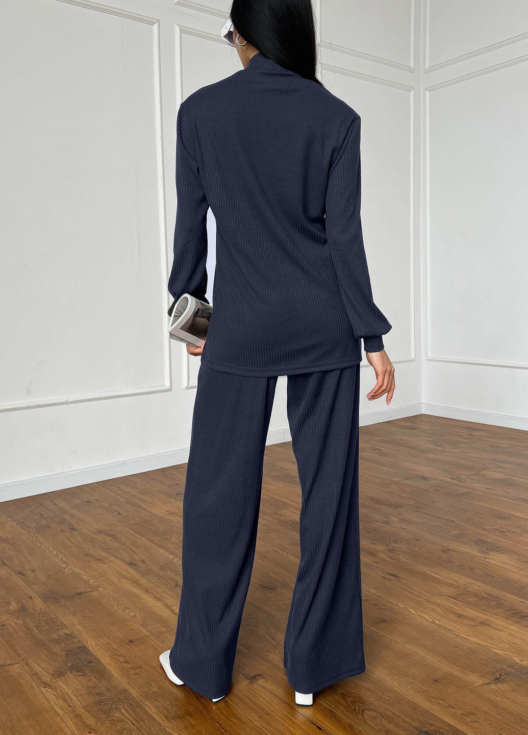 Модель кроя oversize с туникой и широкими брюками. Jadone Fashion (257347744)