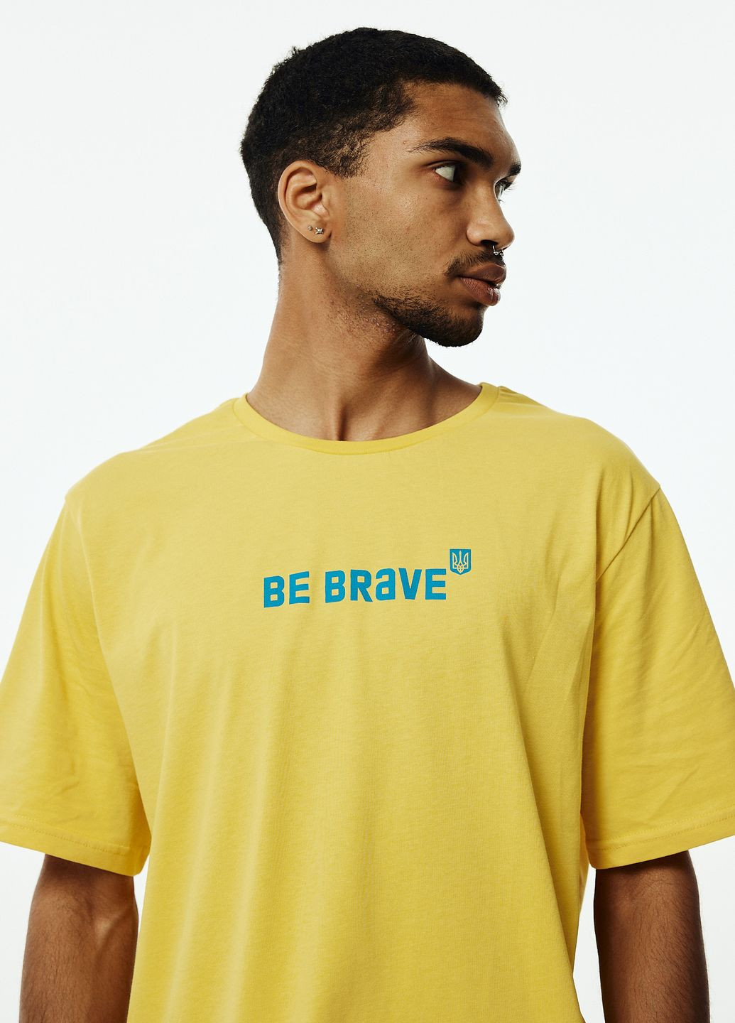 Желтая футболка Bravery