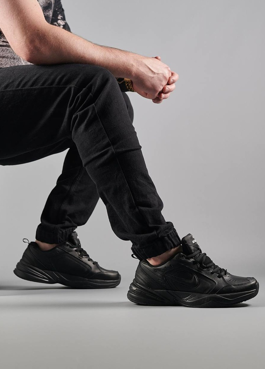 Nike Air Monarch IV All Black 2559