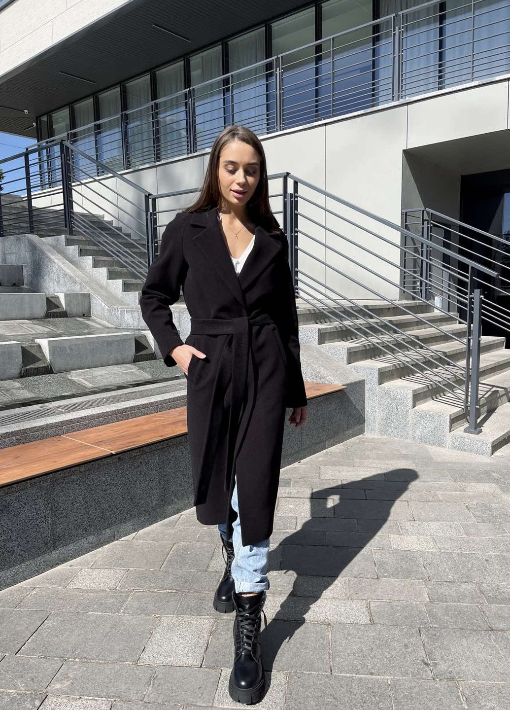 Чорне демісезонне Кашемірове пальто однобортне CHICLY