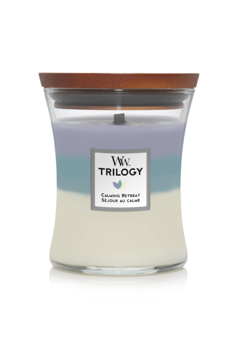 Ароматическая свеча с трехслойным ароматом Medium Trilogy Calming Retreat WoodWick (268133706)