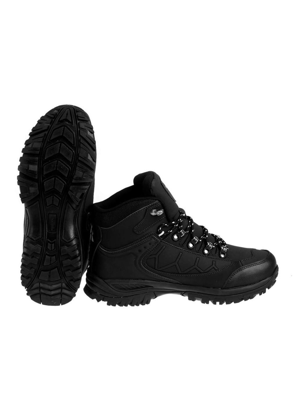 Черные кроссовки Royyna