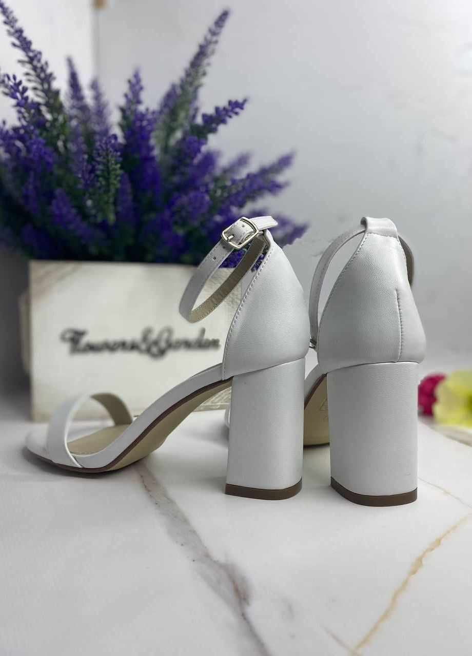 Белые нежные женские туфли No Brand