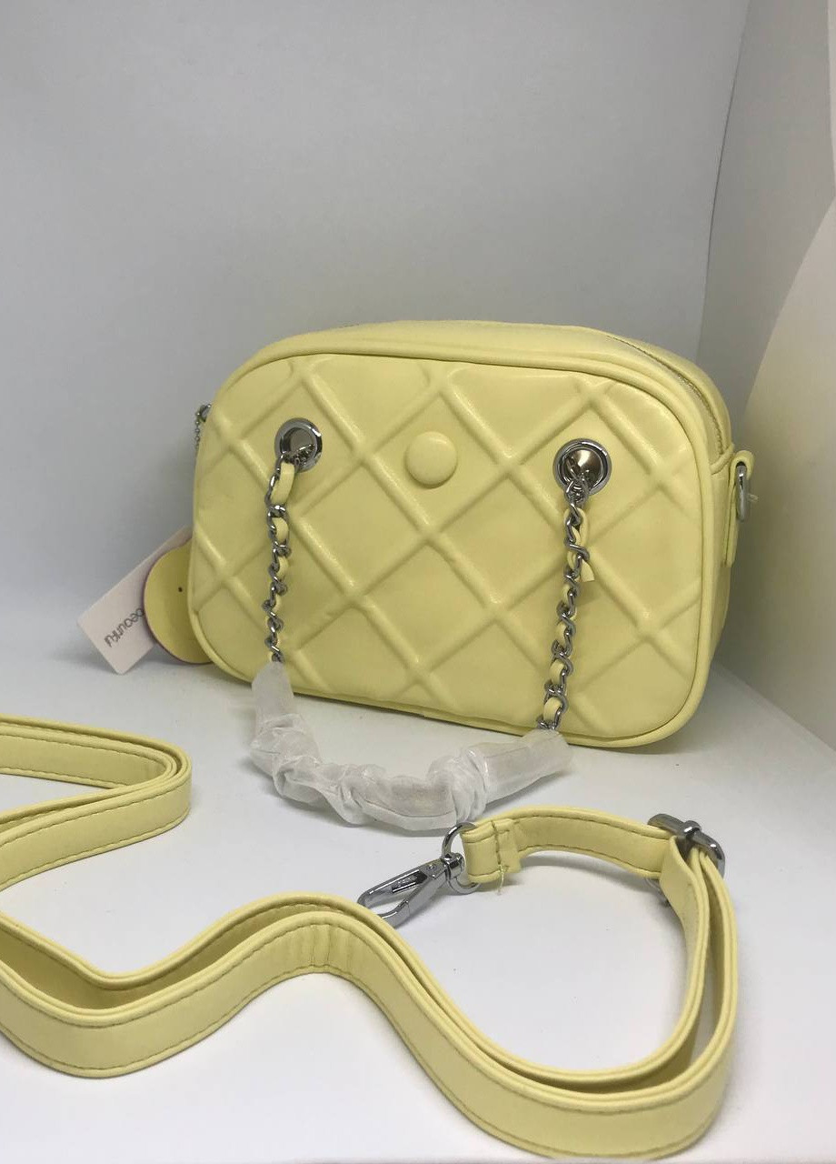 Жіноча сумочка з ремінцем колір жовтий 435454 New Trend (259328421)