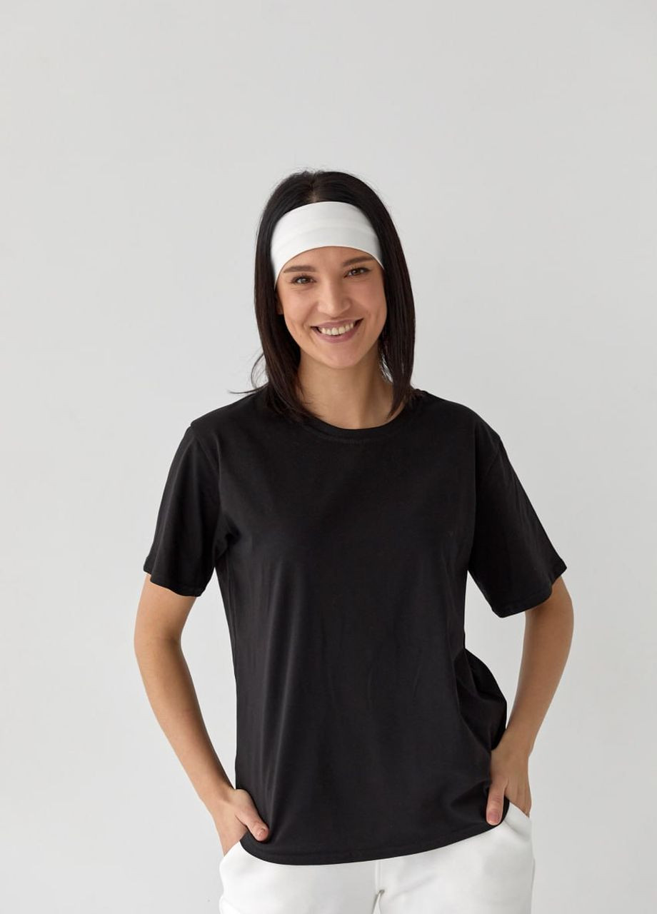 Чорна жіноча базова футболка чорного кольору 408440 New Trend