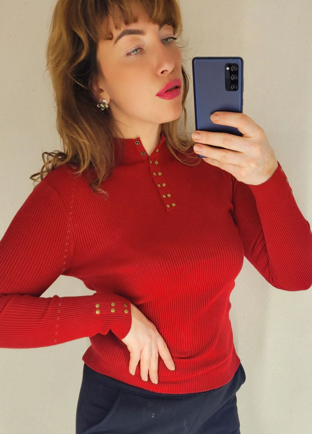 Бордовый гольф рубчик с кнопками на шее и рукавах бордовый You Best