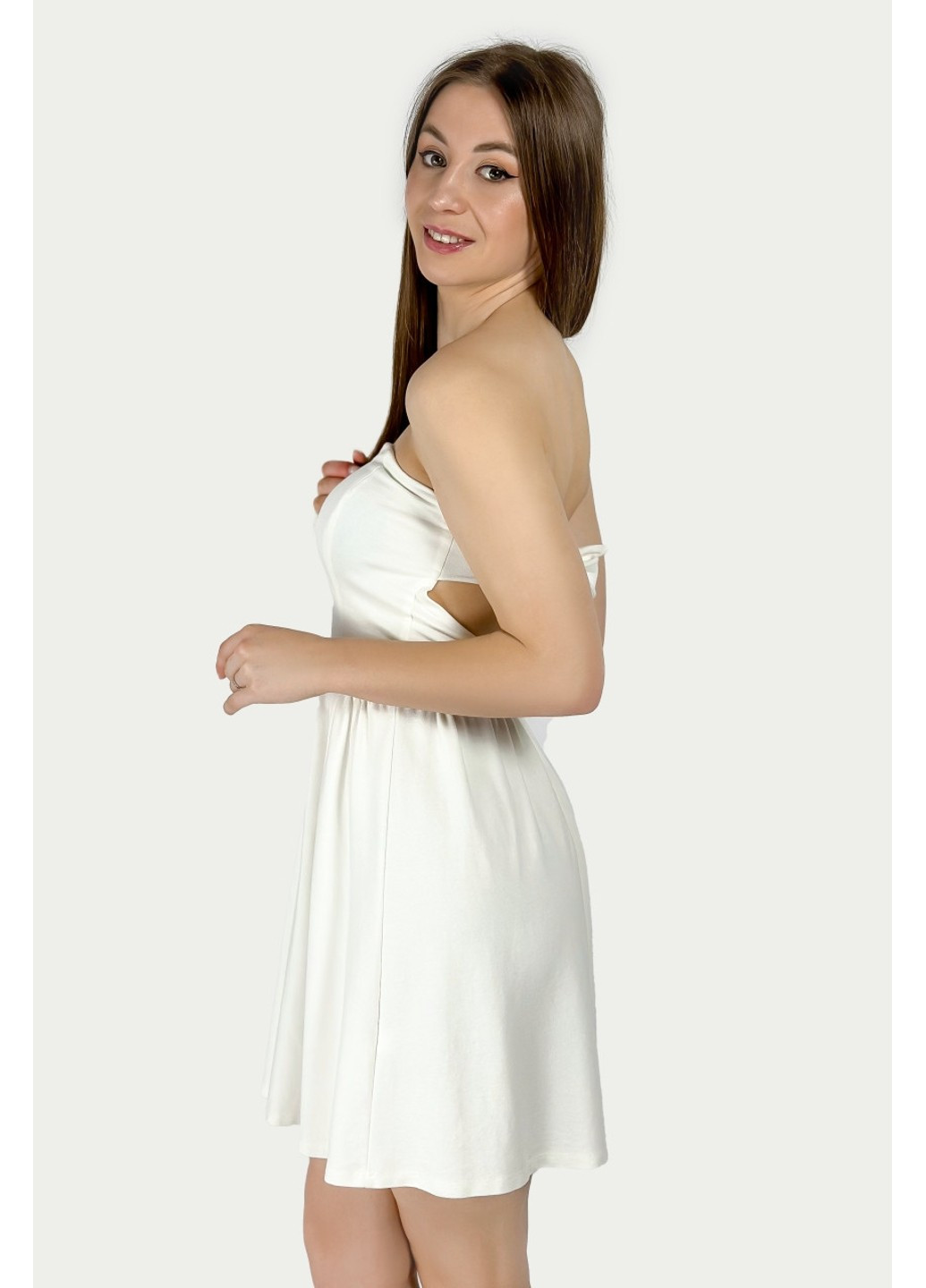 Белое повседневный платье 9391/391/250 с открытыми плечами Pull & Bear однотонное