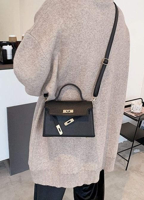 Жіноча сумка крос-боді на ремінці біла No Brand (276530057)