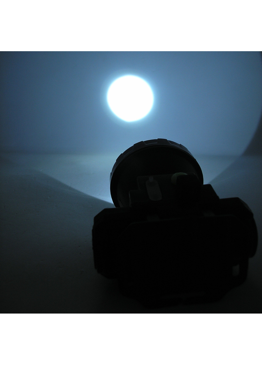 Фонарик на аккумуляторе USB ЮСБ 600 mAh фонарь мощный налобный на голову рефлектор 46 мм 3 режима YH01 LED XO (260661291)