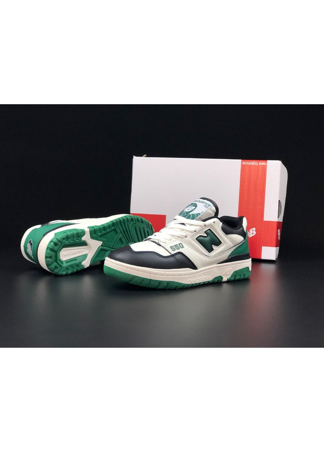 Белые демисезонные мужские кроссовки белые с зеленым "no name" New Balance 550
