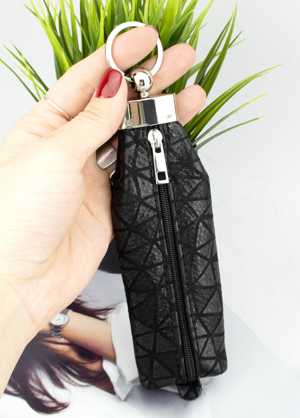 Подарунковий жіночий набір №72: косметичка + ключниця чорного кольору з геометричним орнаментом HandyCover (257340361)